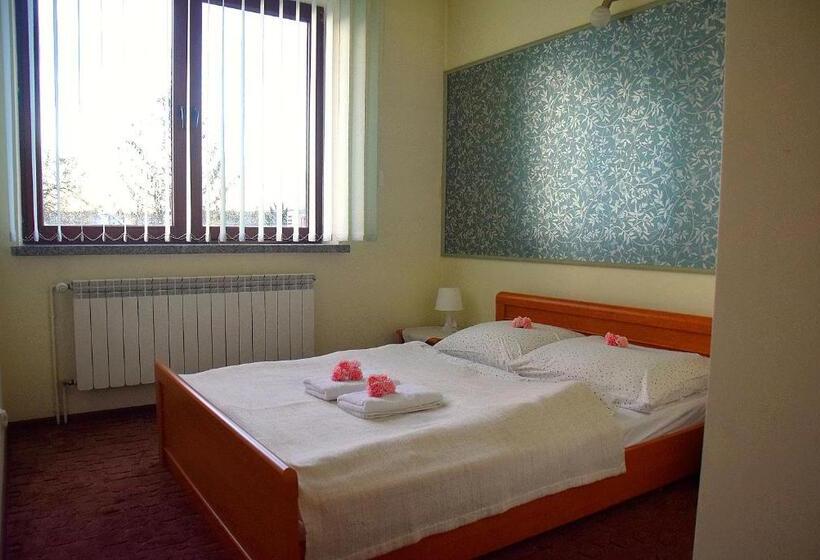 モーテル Zajazd Kwadrat