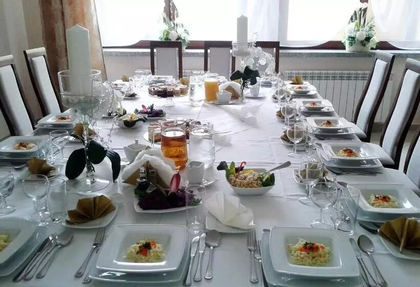 モーテル Zajazd Kwadrat