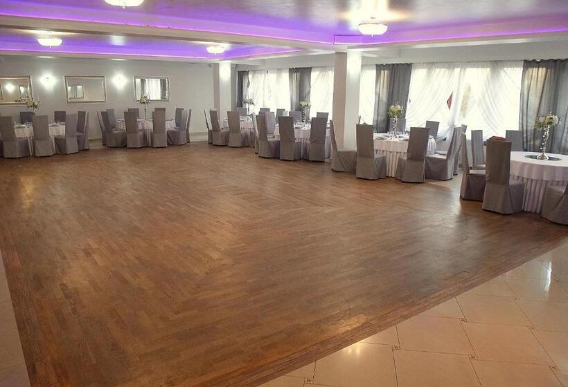 モーテル Zajazd Kwadrat