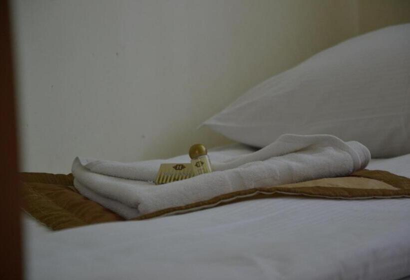 モーテル Zajazd Kwadrat