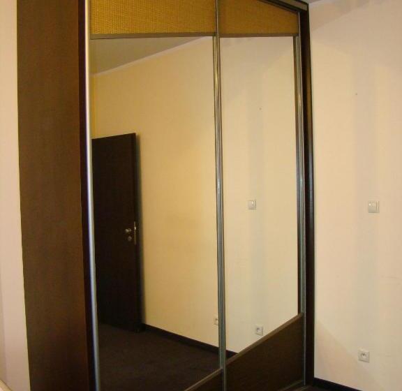 بنسيون Pentagos Centrum