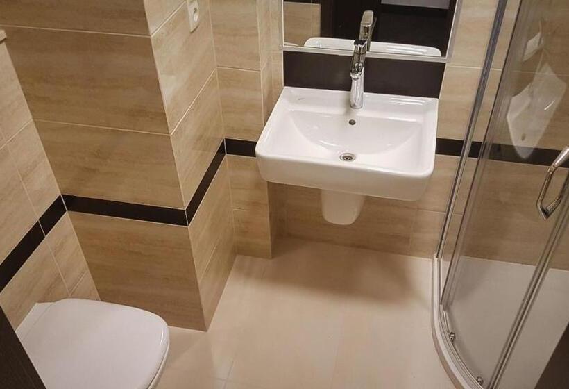 بنسيون Pentagos Centrum