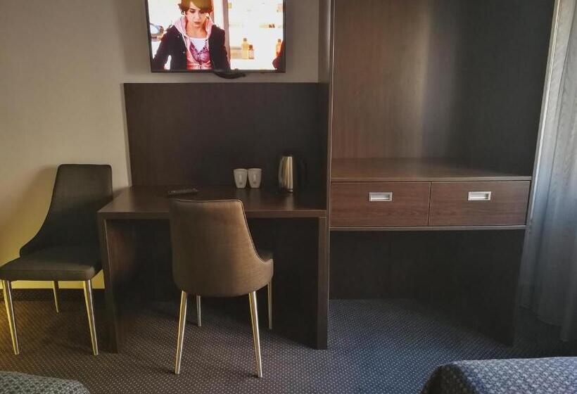 بنسيون Pentagos Centrum