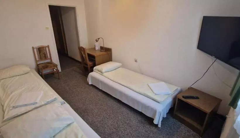 Pokoje Dom Turysty Sanok 24h