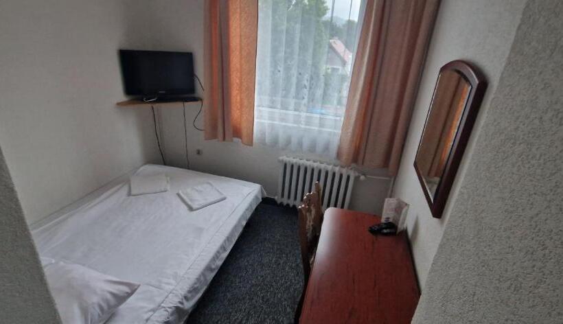 Pokoje Dom Turysty Sanok 24h