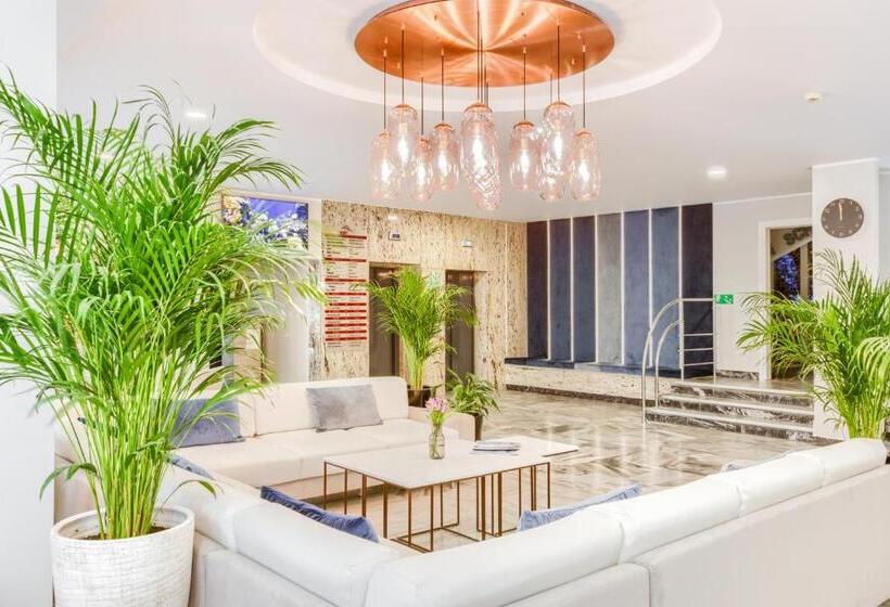 リゾートホテル Centrum Zdrowia I Wypoczynku Ikar