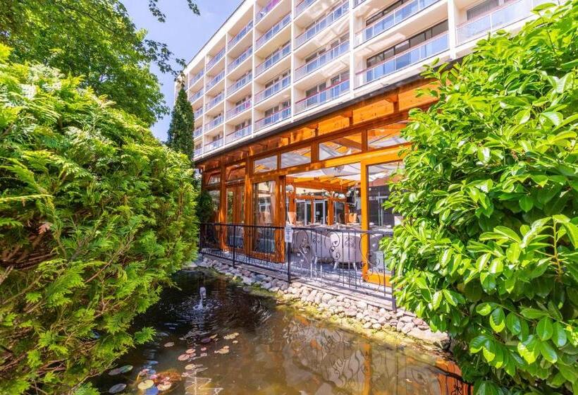 リゾートホテル Centrum Zdrowia I Wypoczynku Ikar