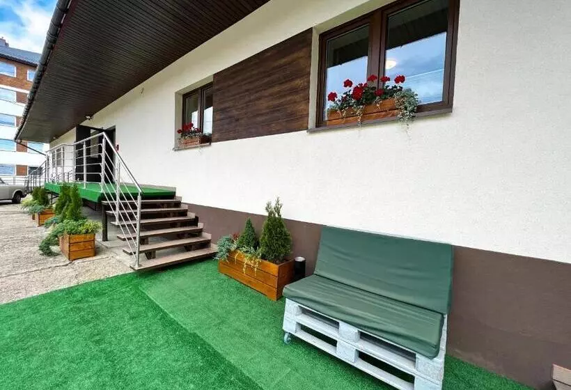 Retkeilymaja Pod Gromadzyniem Resort