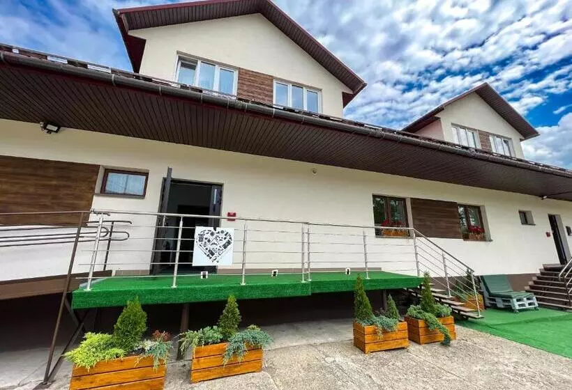 Retkeilymaja Pod Gromadzyniem Resort