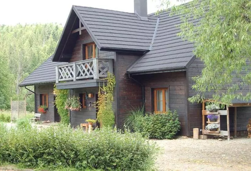 ベッドアンドブレックファースト Cisna Chata