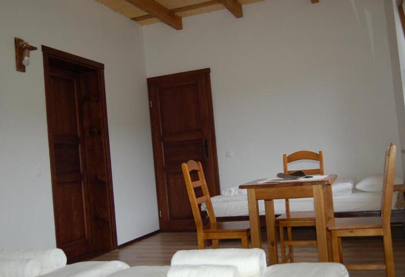 Nocleg ze śniadaniem Cisna Chata