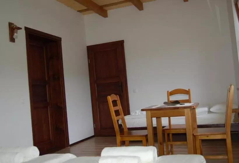 ベッドアンドブレックファースト Cisna Chata