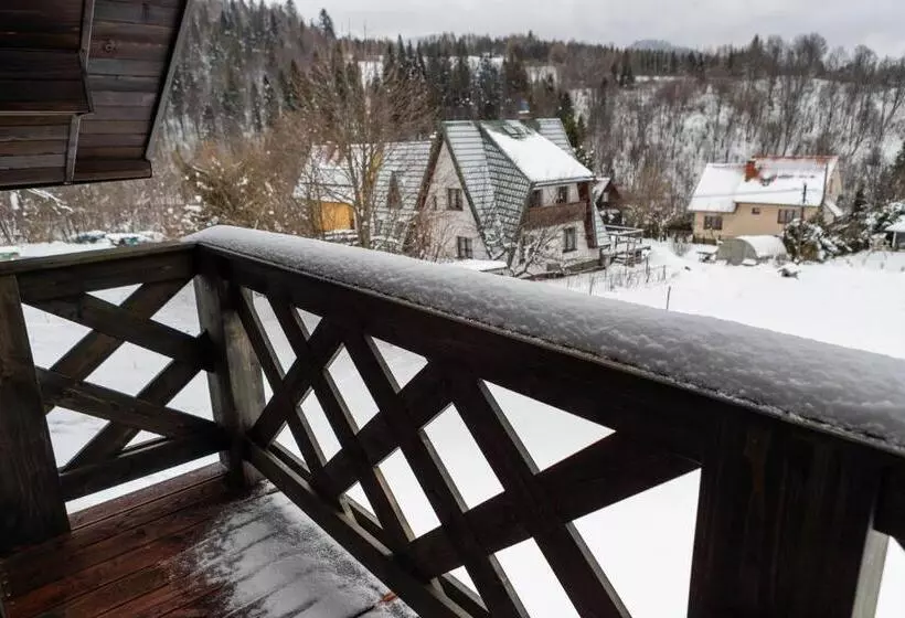 ベッドアンドブレックファースト Cisna Chata