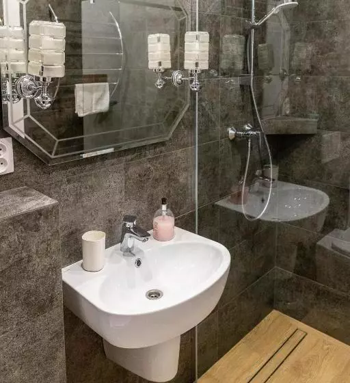 ベッドアンドブレックファースト Cisna Chata