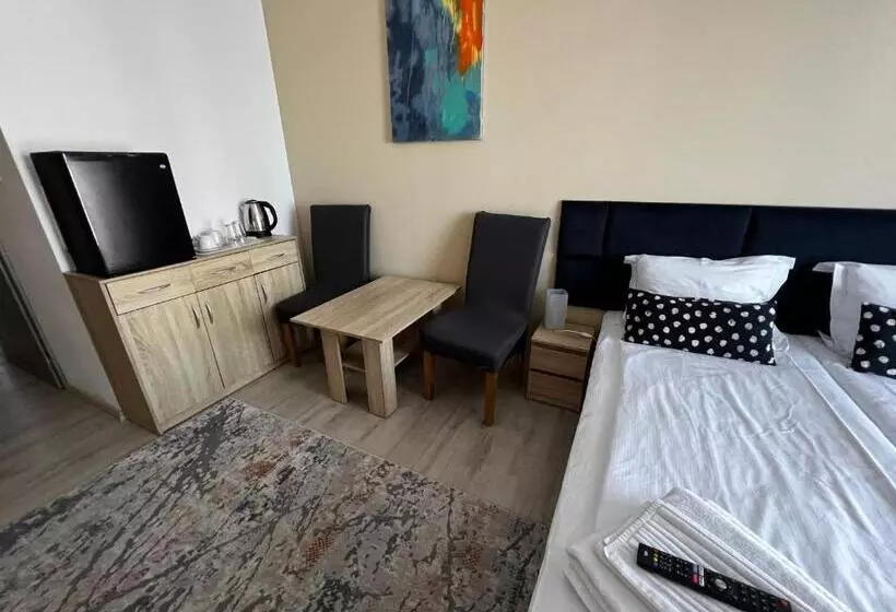 Aamiaismajoitus (B&B) Villa Mors