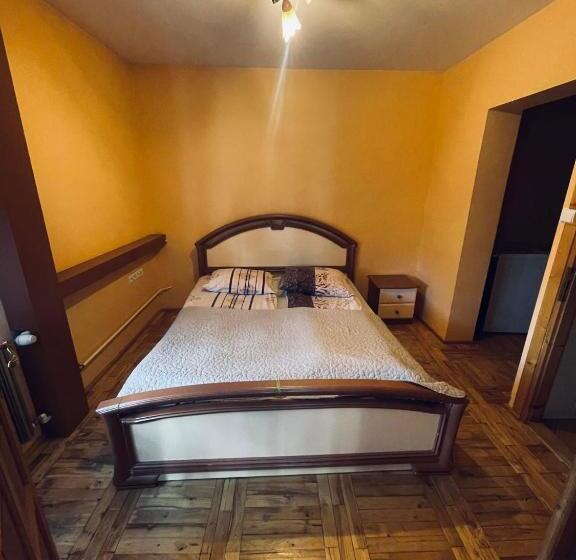 تختخواب و صبحانه Willa Maria