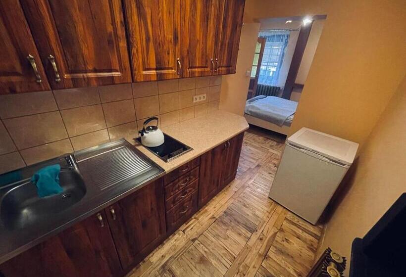 تختخواب و صبحانه Willa Maria