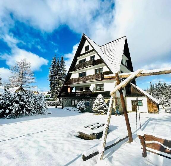 تختخواب و صبحانه Willa Maria