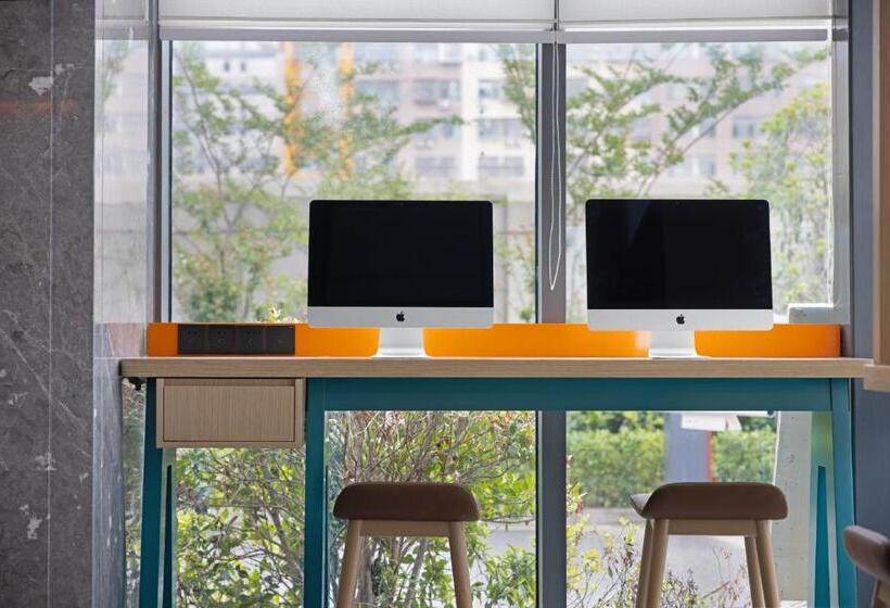 Hotel Home2 Suites By Hilton Wuhan Xudong