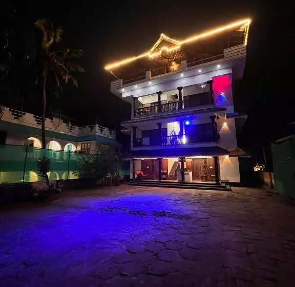 هتل Mohans Ayurvedic Beach Resort
