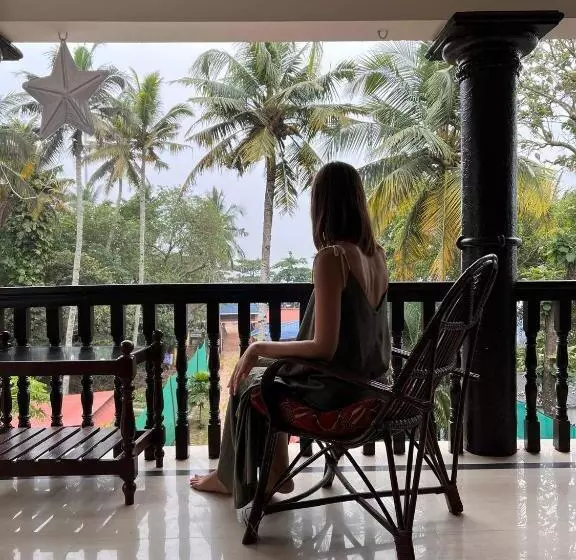 هتل Mohans Ayurvedic Beach Resort