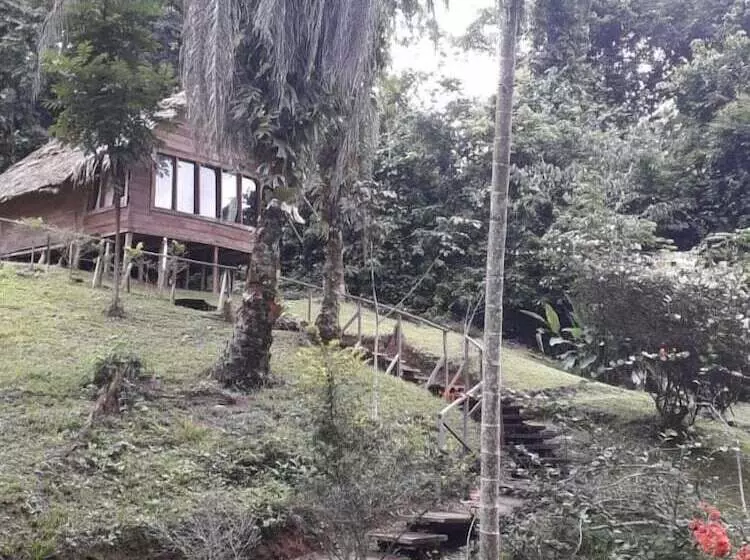 هتل Oveng Lodge
