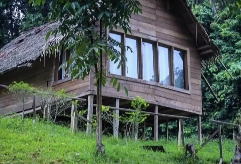 هتل Oveng Lodge