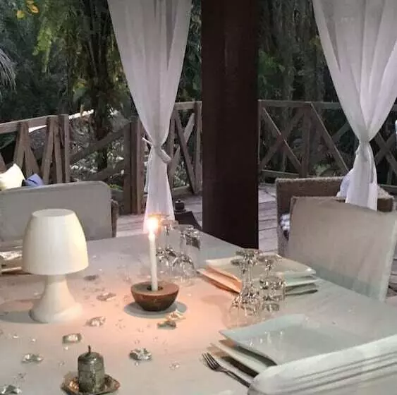 هتل Oveng Lodge
