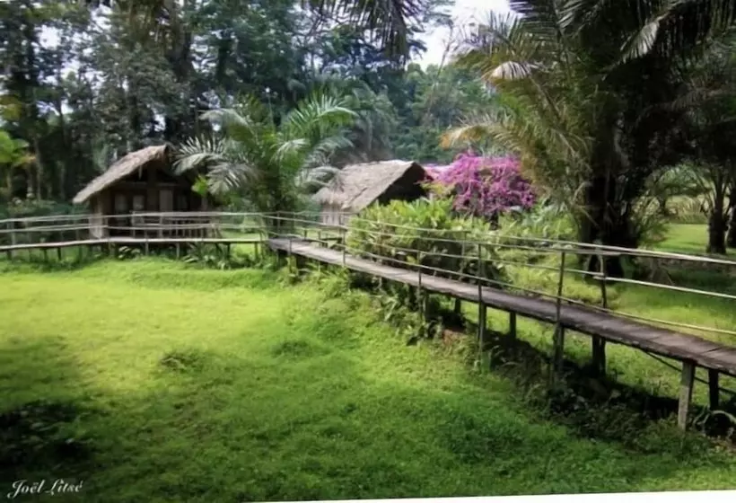 هتل Oveng Lodge