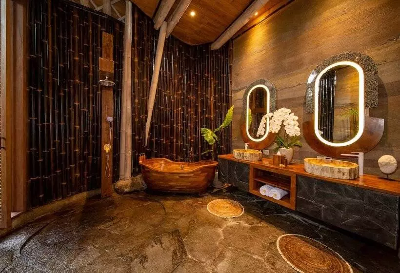 Hotelli Ulaman Eco Luxury Retreat