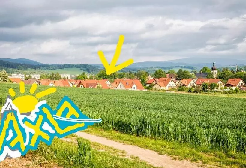 Majatalo Willa Axla Z Werandą Ogrodem I Parkingiem