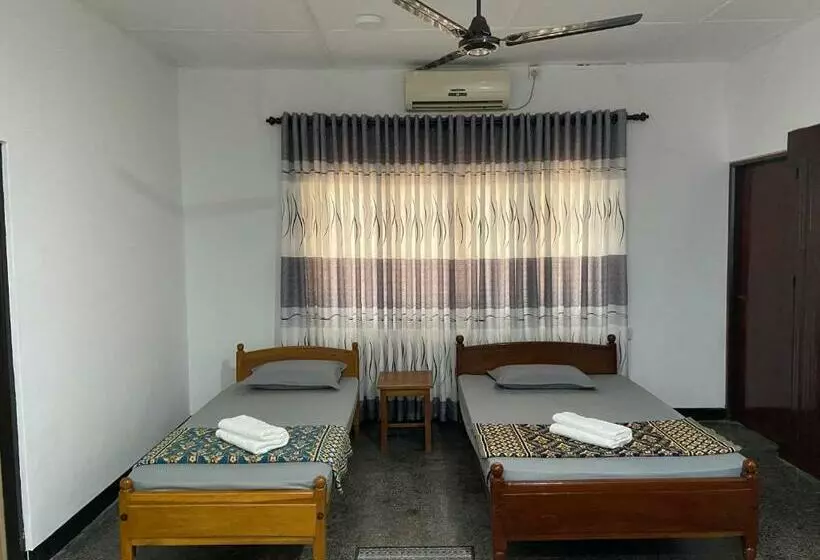 ベッドアンドブレックファースト Berty S Cottage