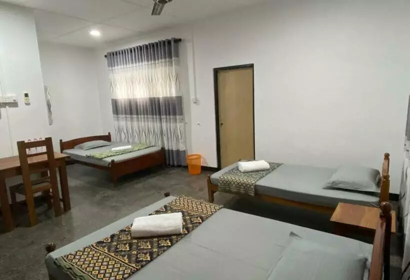 ベッドアンドブレックファースト Berty S Cottage