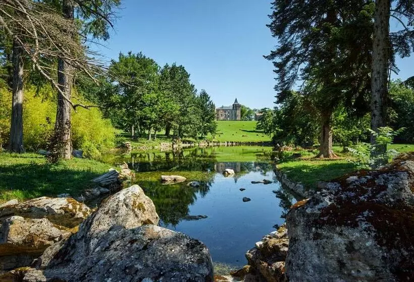 Aamiaismajoitus (B&B) Château De Sibra