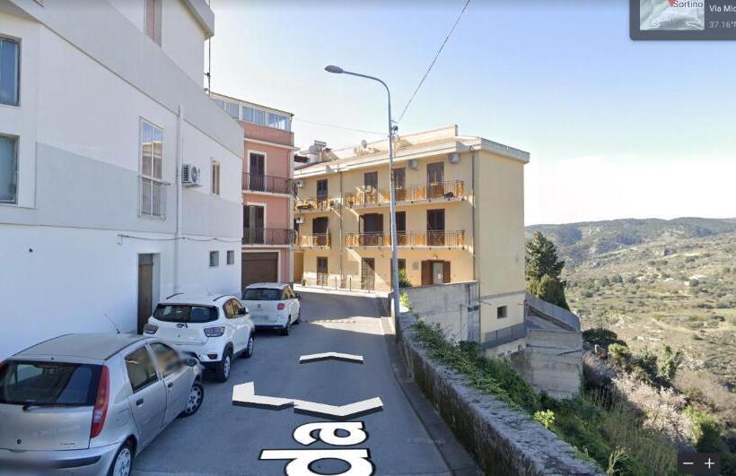 مبيت وإفطار Ferula Loft