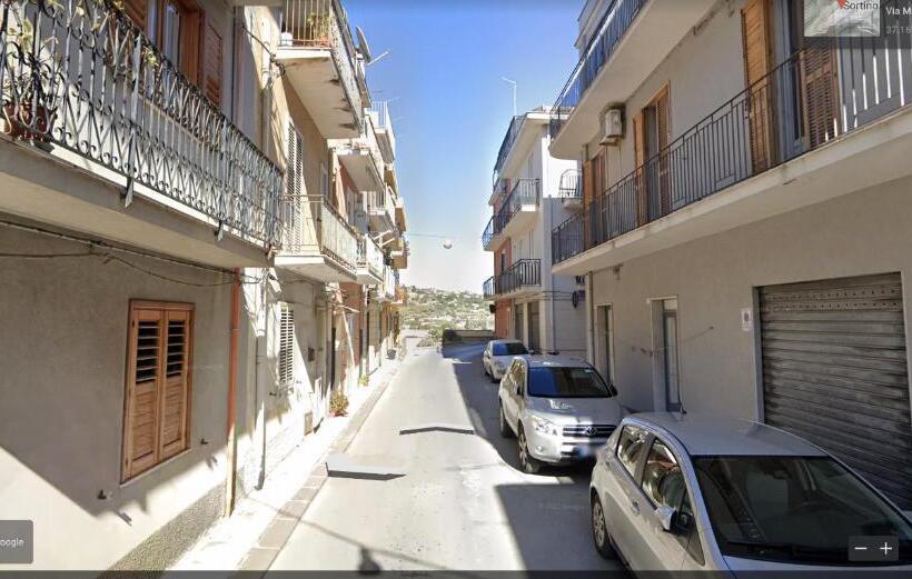 مبيت وإفطار Ferula Loft