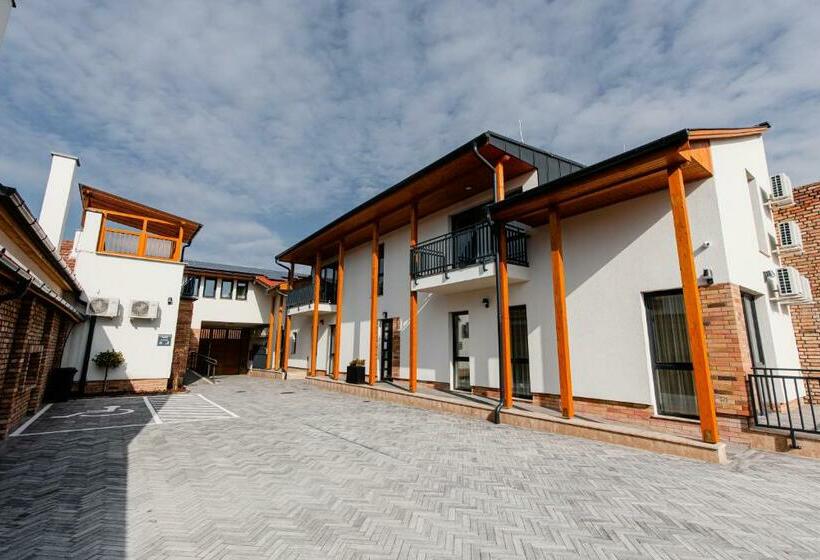 Bed and Breakfast H11s Esztergom