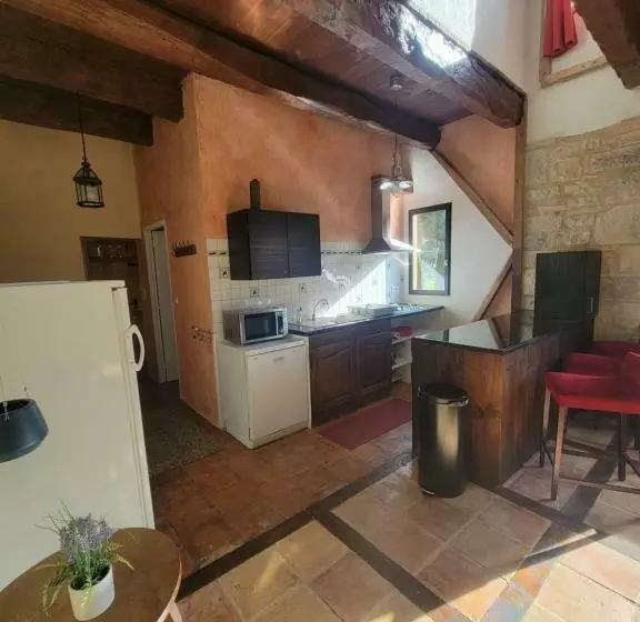 Aamiaismajoitus (B&B) Le Flacon De La Verrouille