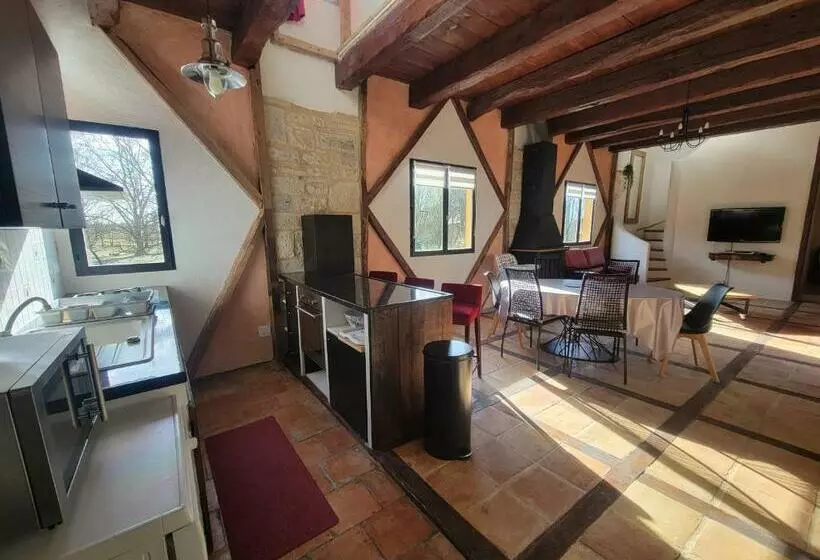 Aamiaismajoitus (B&B) Le Flacon De La Verrouille