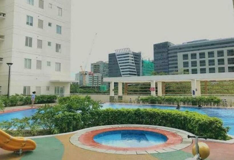 Fully Furnished Condo In Avida Tower It Park Cebu City
