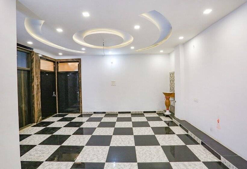 Fabhotel Occazia Palace