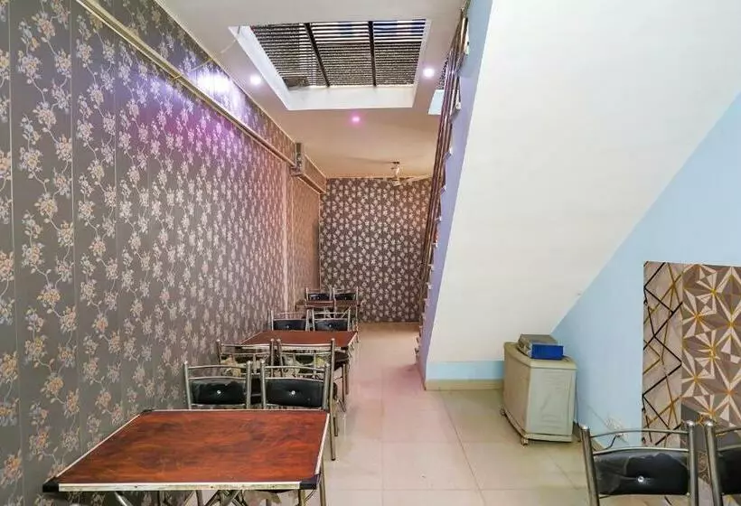 Fabhotel Occazia Palace