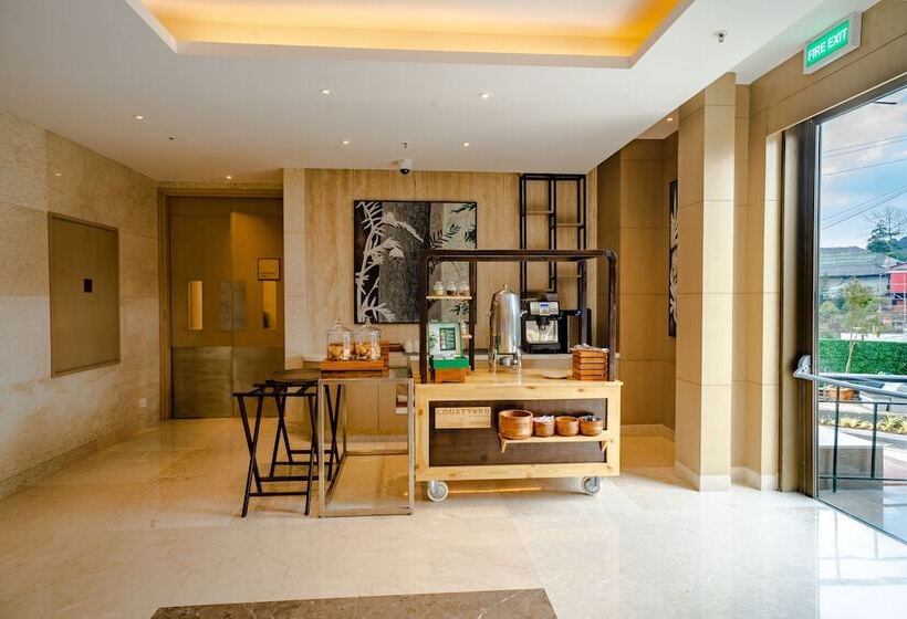 هتل Courtyard By Marriott Shillong