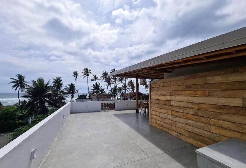 هتل Ohana Surf Guest House