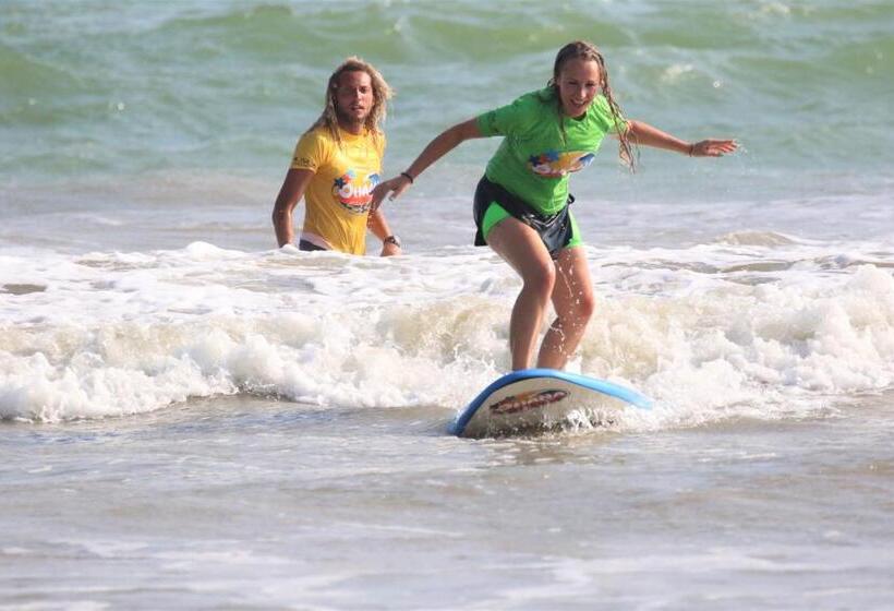 هتل Ohana Surf Guest House