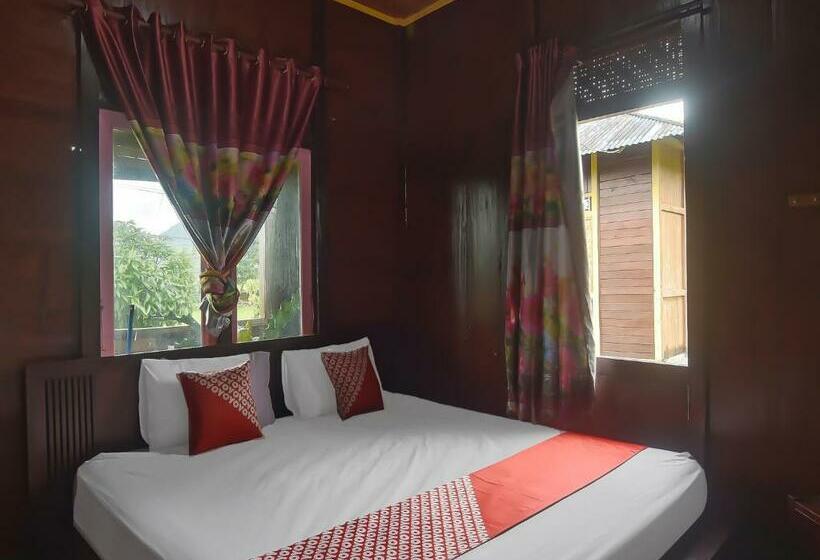 فندق Oyo 92225 Filadelfia Resto & Penginapan