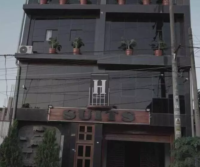 ホテル Suites Pucallpa