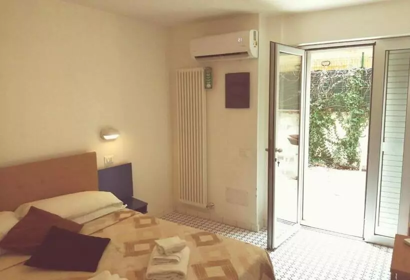 پانسیون Camere Indipendenti Le Terrazze   Piano Terra