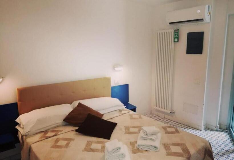 پانسیون Camere Indipendenti Le Terrazze   Piano Terra