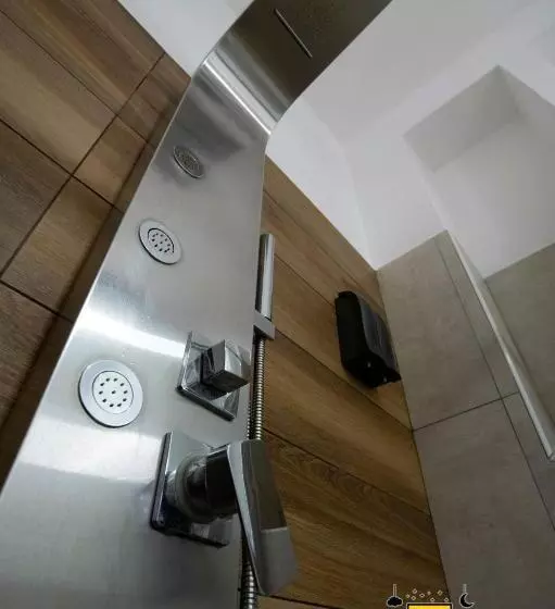 پانسیون Casa Galluppi, Stanza Privata In Centro A Cosenza Con Bagno E Ampia Doccia, Free High Speed Wi Fi, N